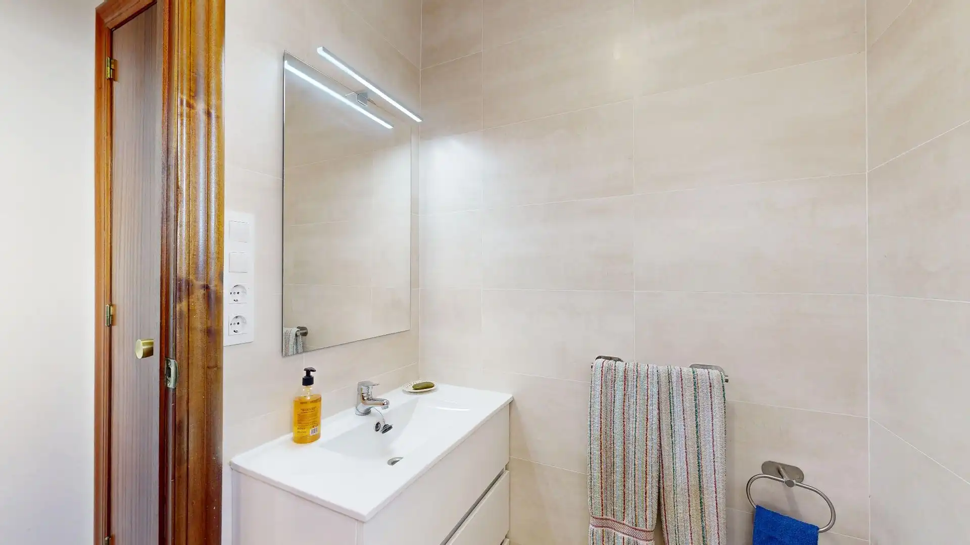 Badezimmer von Haus oder Chalet zum Verkauf in Chiva mit Privatgarten und Abstellraum