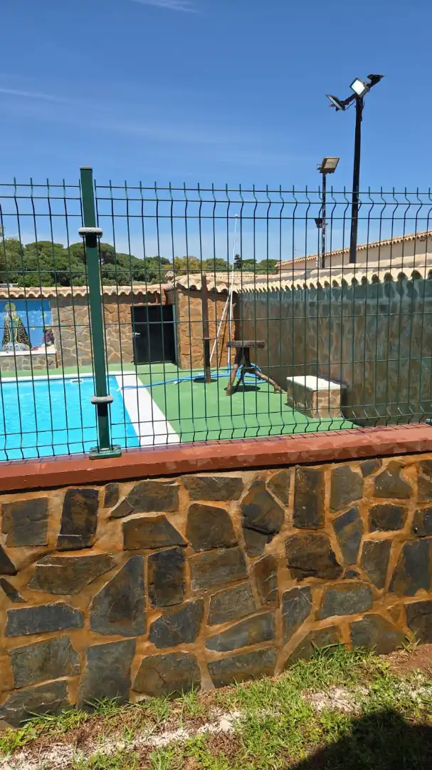 Piscina de Casa o chalet de alquiler en Barbate con Aire acondicionado, Calefacción y Jardín privado