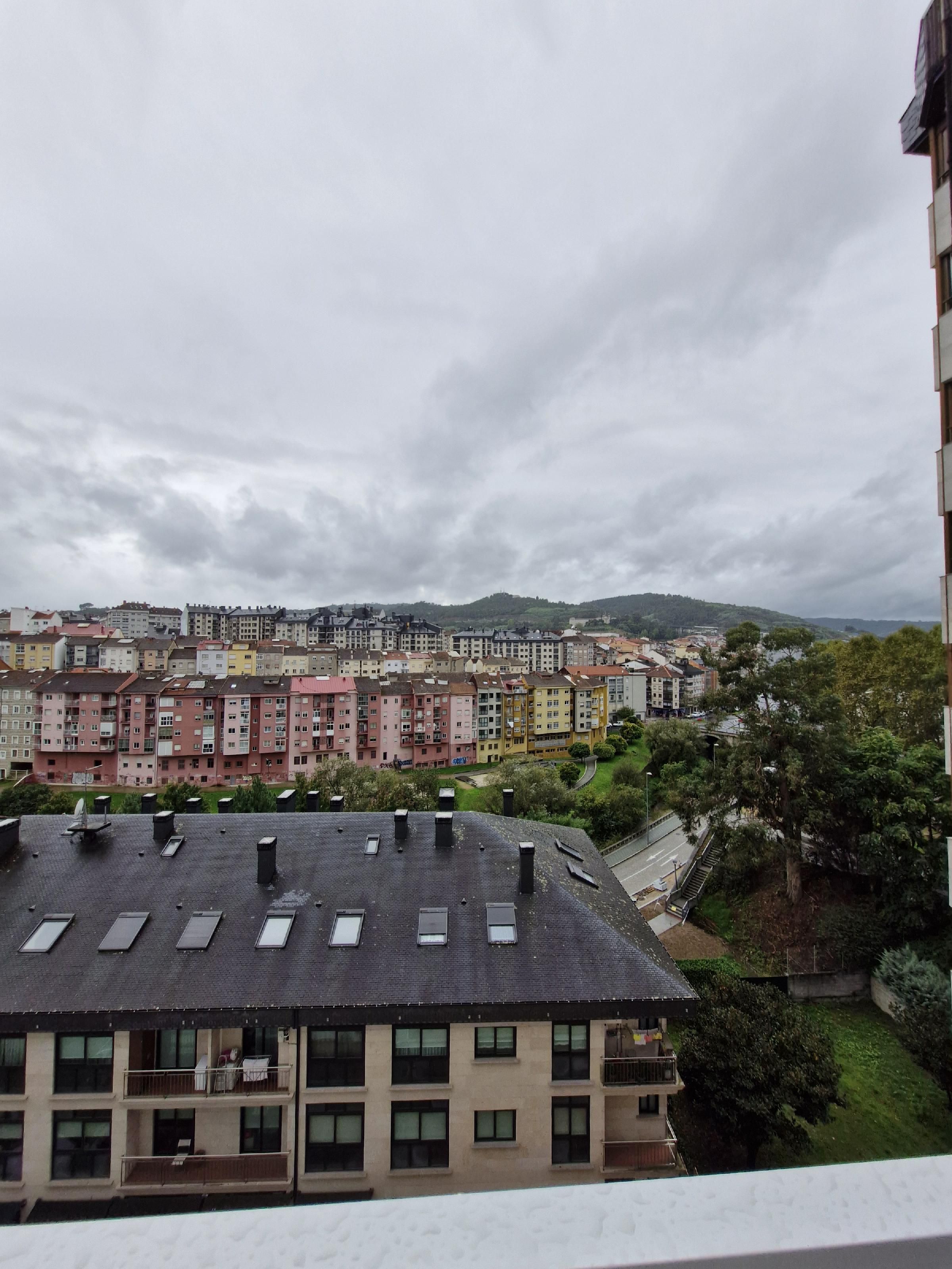Vista exterior de Apartamento en venta en Ourense Capital  con Calefacción, Parquet y Terraza