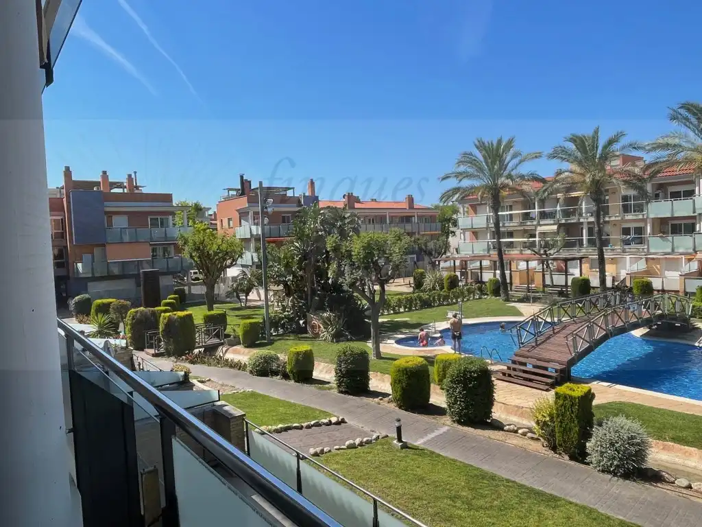 Vista exterior de Apartament en venda en Cambrils