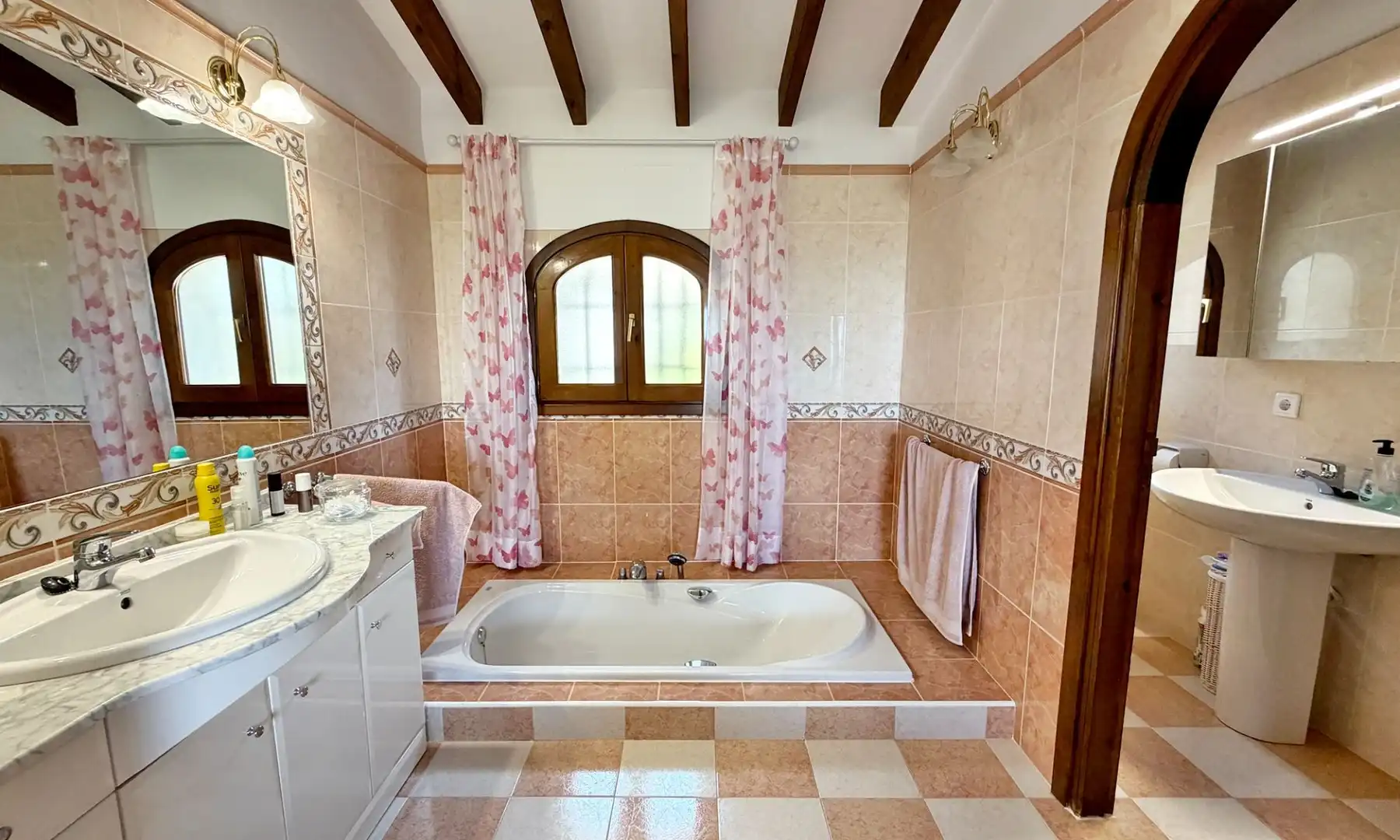 Bany de Casa o xalet en venda en Dénia amb Aire condicionat, Calefacció i Jardí privat