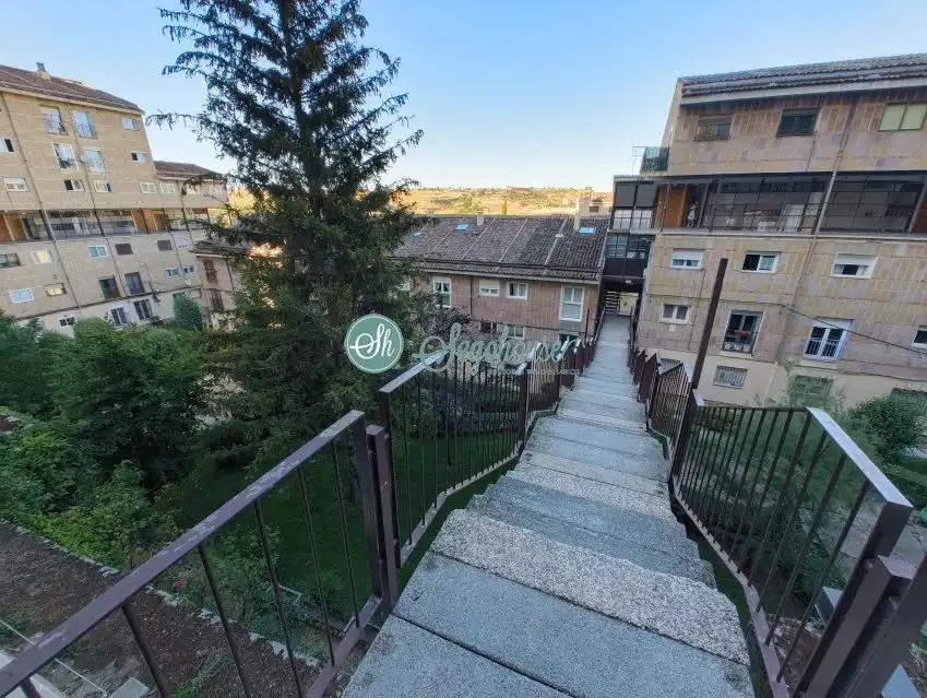 Vista exterior de Piso en venta en Plaza Mayor - San Agustín