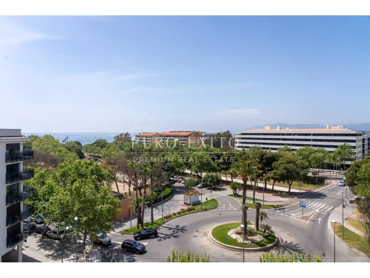 Vista exterior de Piso en venta en Cambrils con Aire acondicionado, Parquet y Terraza