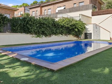 House with pool for sale in Canet de Mar