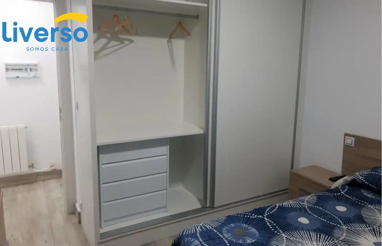 Dormitori de Pis per a compartir en Burgos amb Calefacció, Terrassa i Moblat