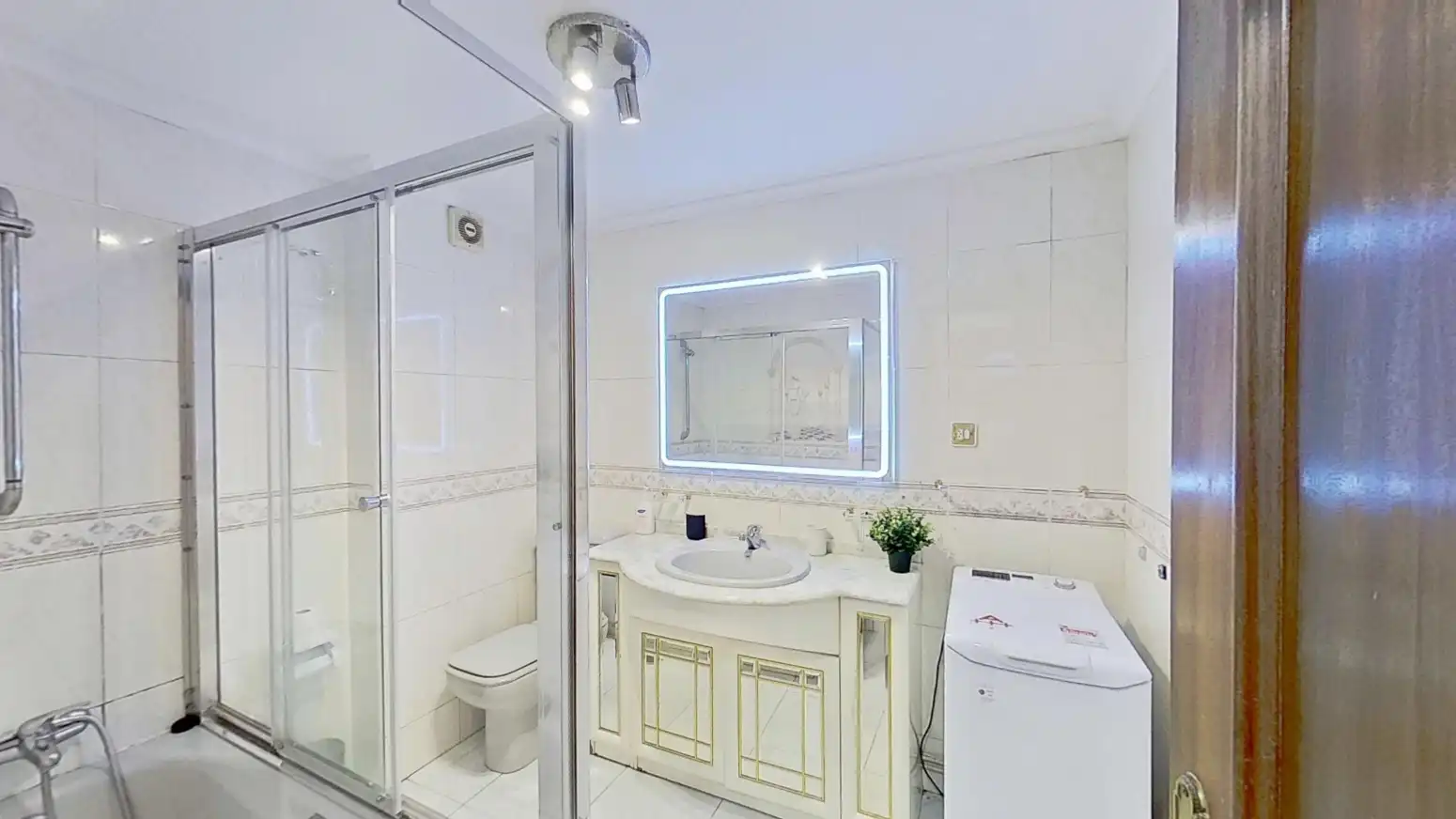 Flat for sale in CL FERNANDO RIOS, Los Castros
