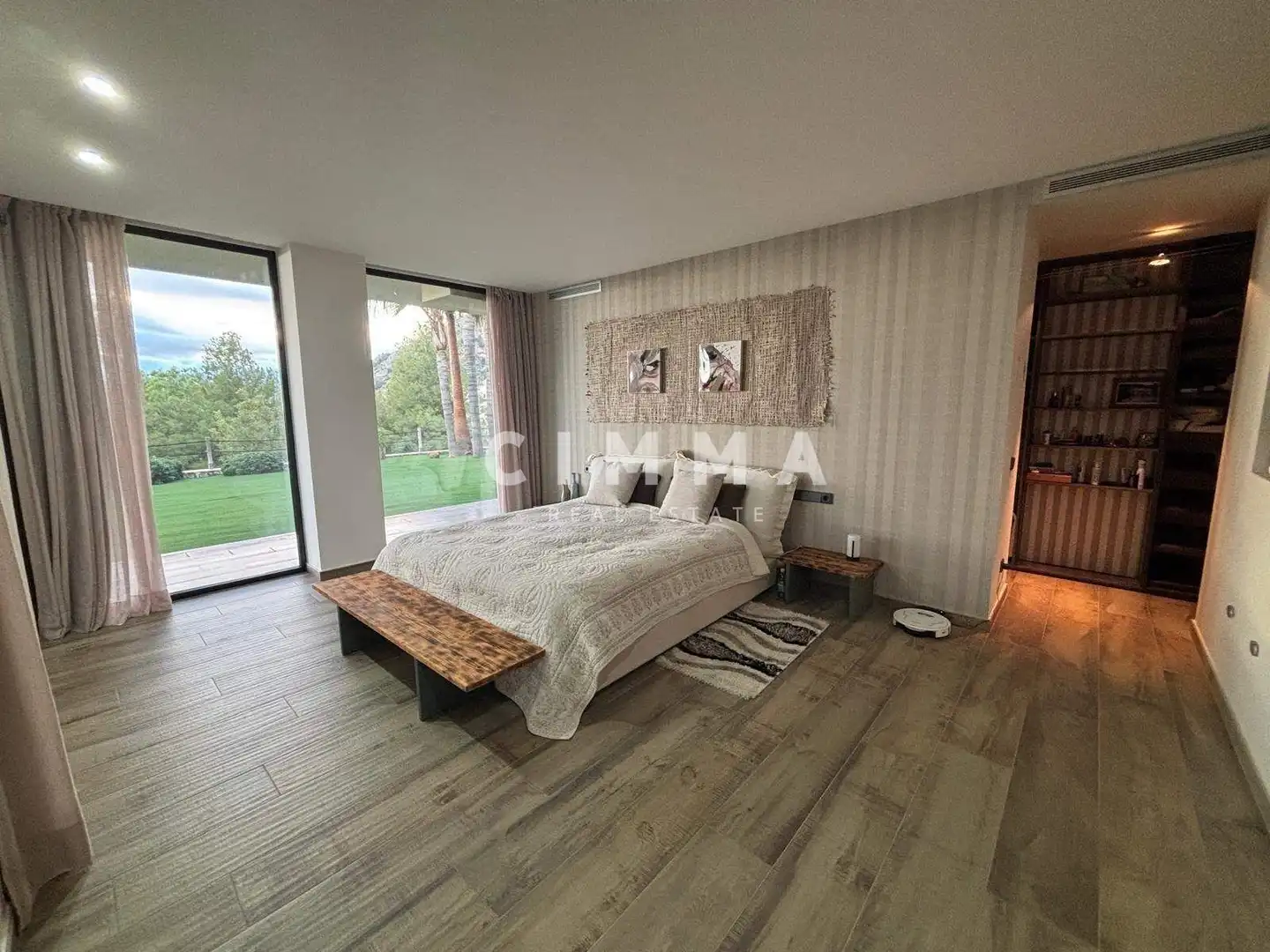 Chalet con piscina en venta en Calle de Alemania, imagen 16