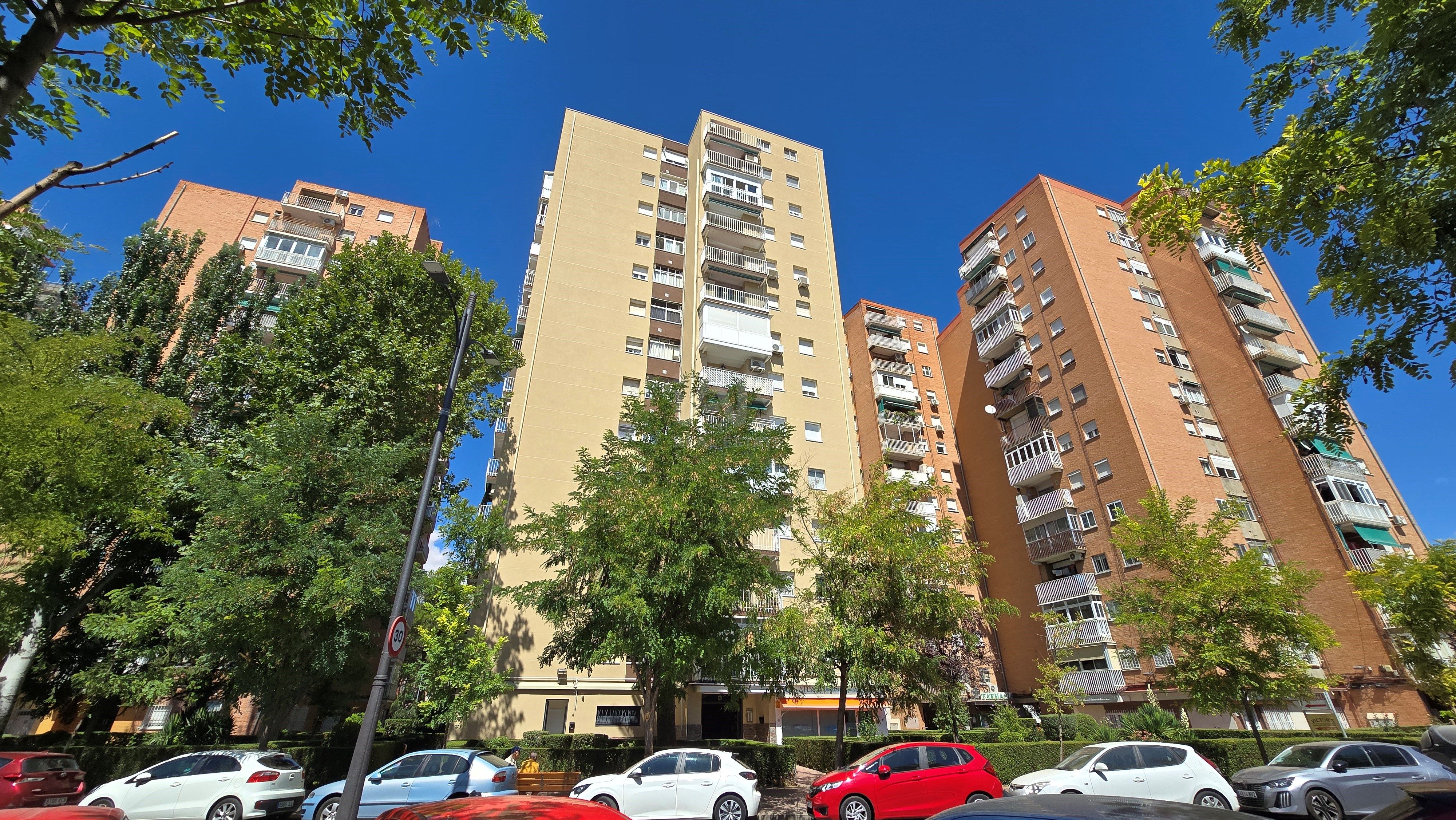 Vista exterior de Pis en venda en Alcalá de Henares amb Calefacció i Terrassa