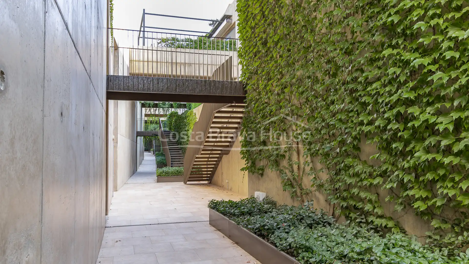 Terraza de Apartamento en venta en Begur con Aire acondicionado, Calefacción y Jardín privado