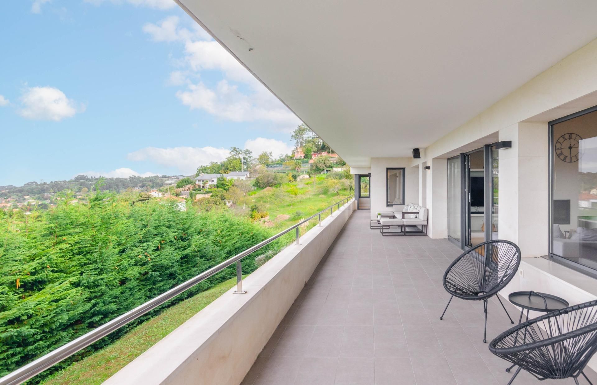 Terrace of House or chalet for sale in Gijón   with Heating, Private garden and Parquet flooring