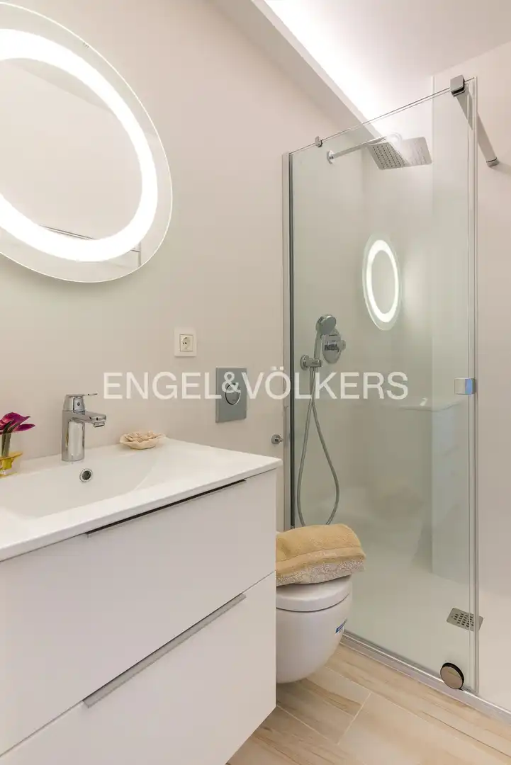 Badezimmer von Wohnung zur Miete in Madrid mit Klimaanlage, Heizung und Möbliert