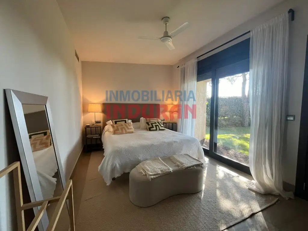 Bedroom of Houses for sale in El Gordo 