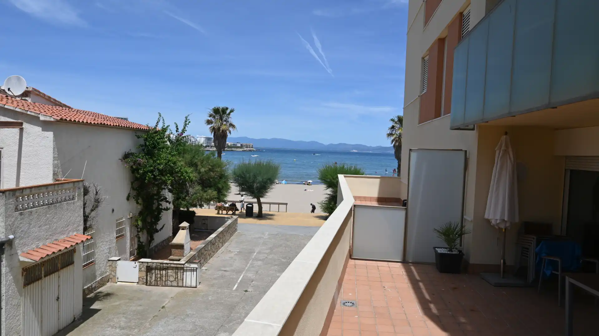 Wohnungen zum Verkauf in L'Escala mit Klimaanlage, Terrasse und Möbliert