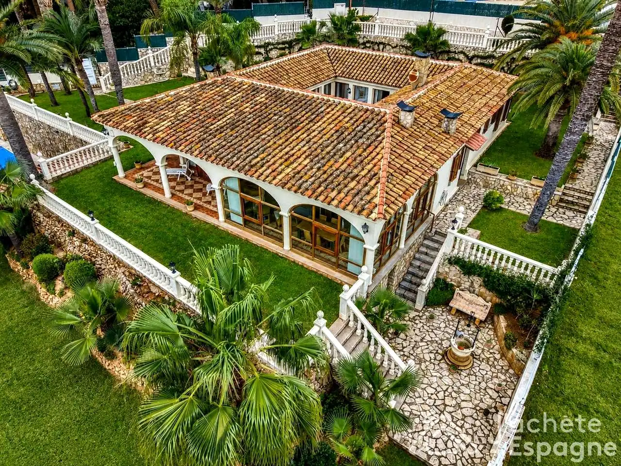 House with pool for sale in Avinguda de les Fonts