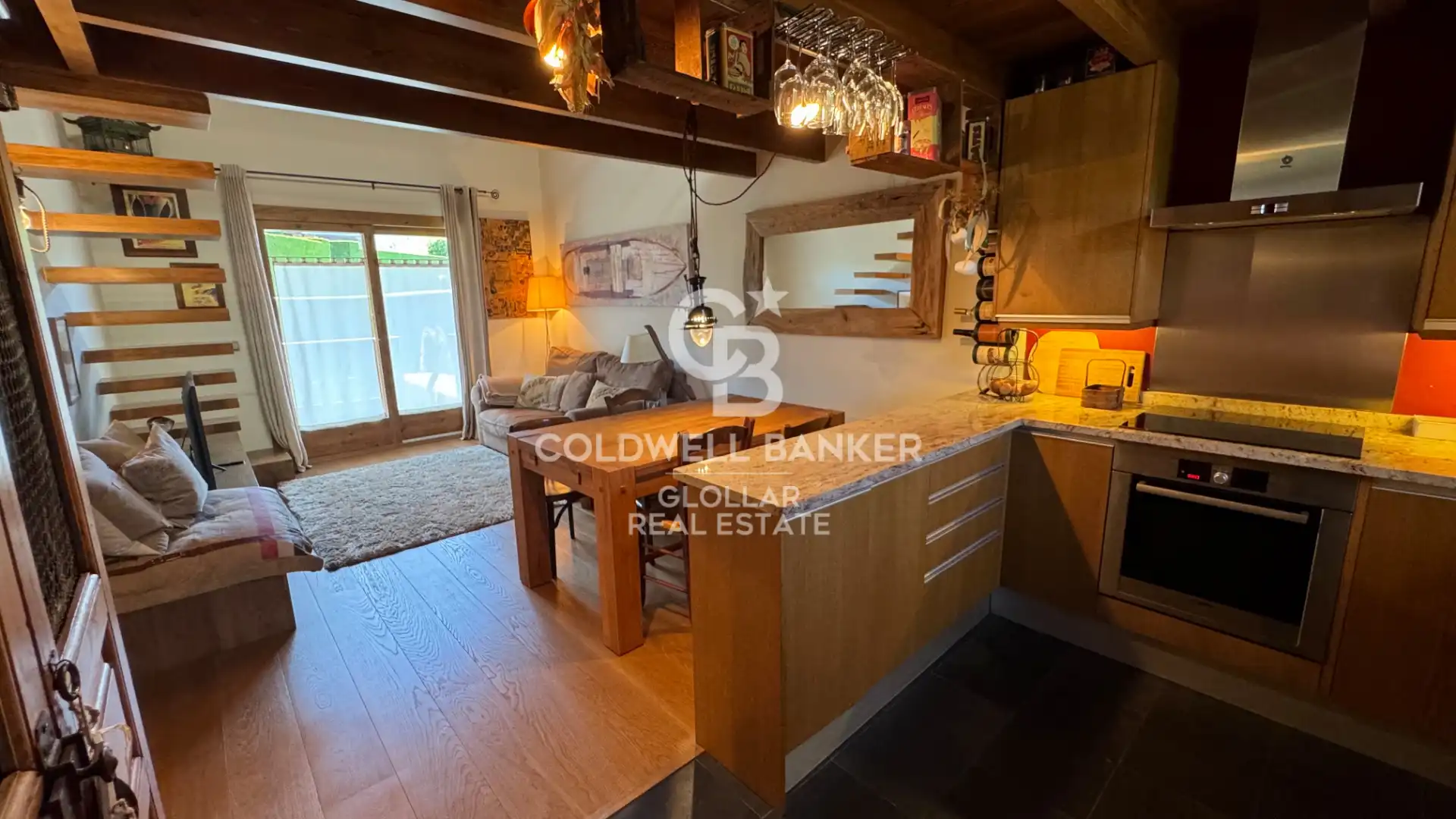 Küche von Einfamilien-Reihenhaus zum Verkauf in Osséja mit Privatgarten, Parkett und Terrasse