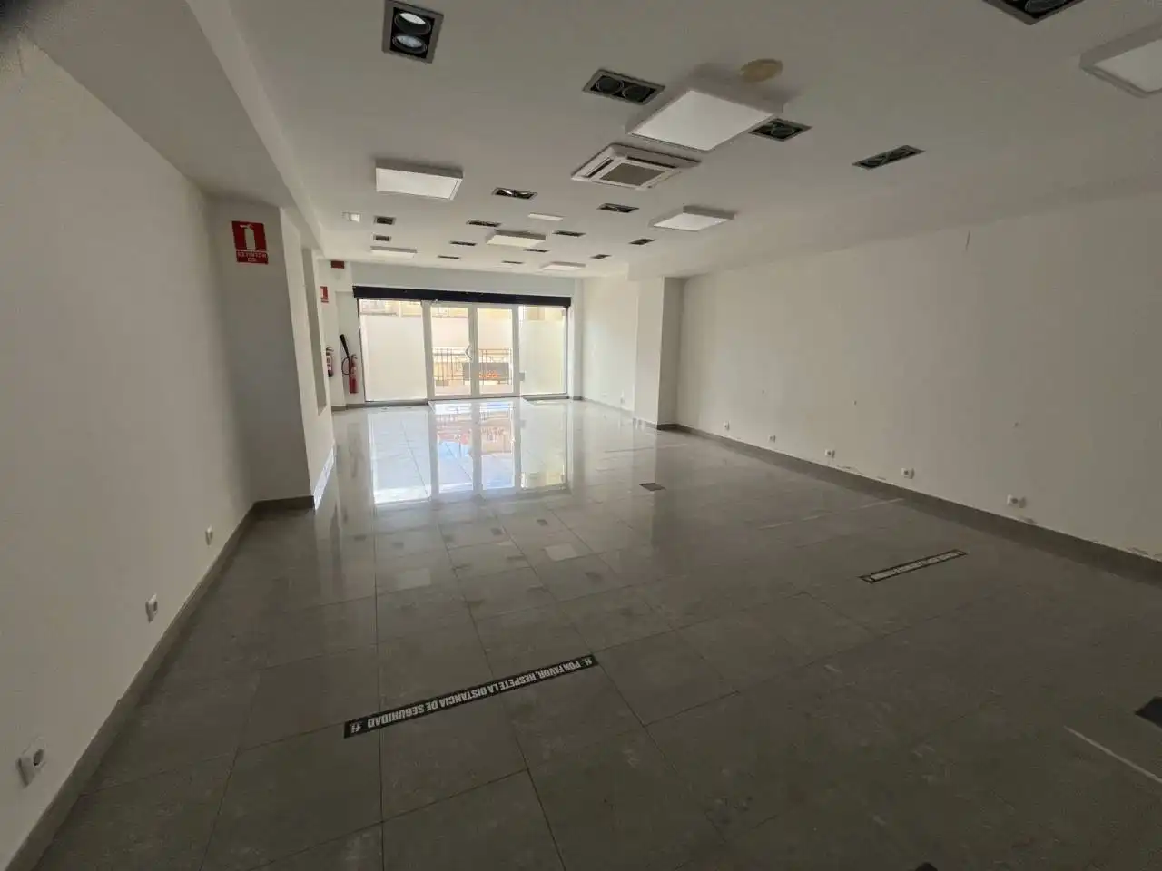 Local comercial en venda a Plaza Paola Blasco 3, imagen 4