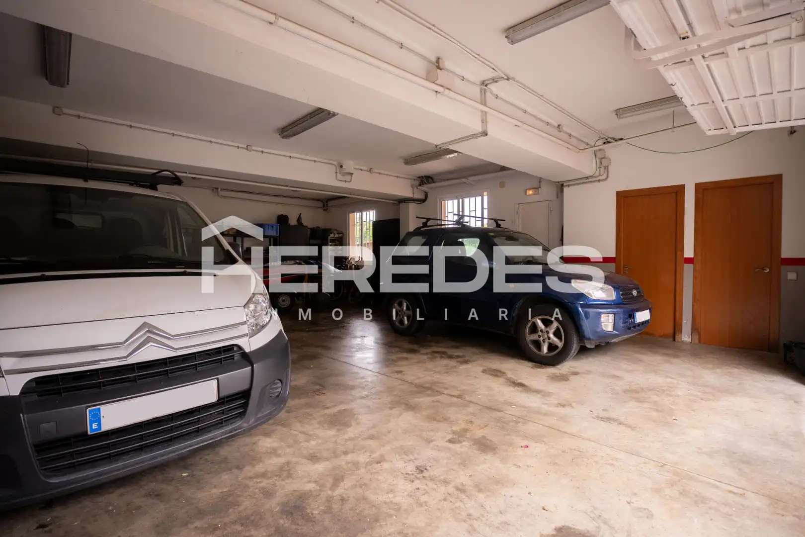 Parking de Casa o chalet en venta en Sabadell con Aire acondicionado, Calefacción y Jardín privado