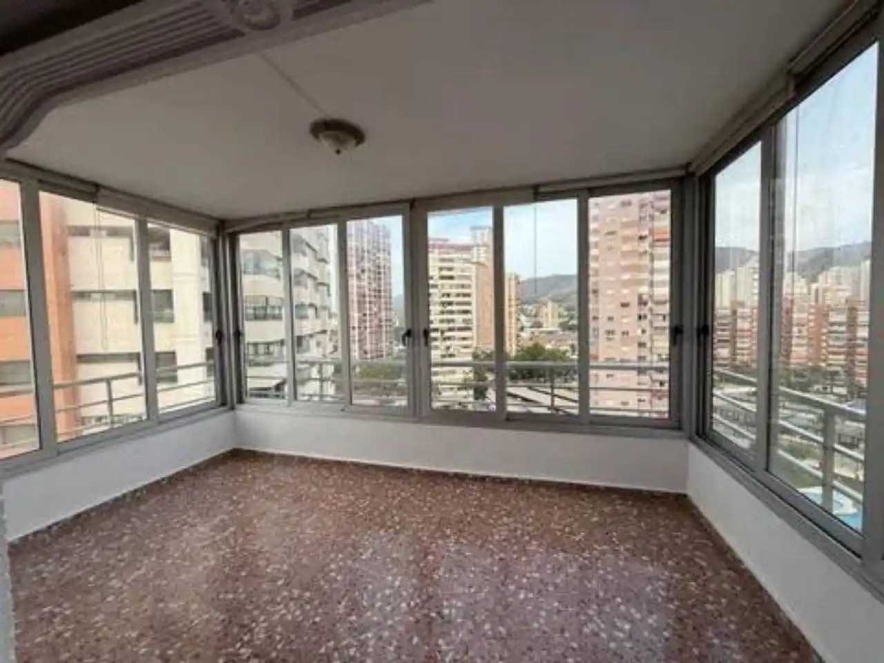 Piso con ascensor en venta en Levante Alto