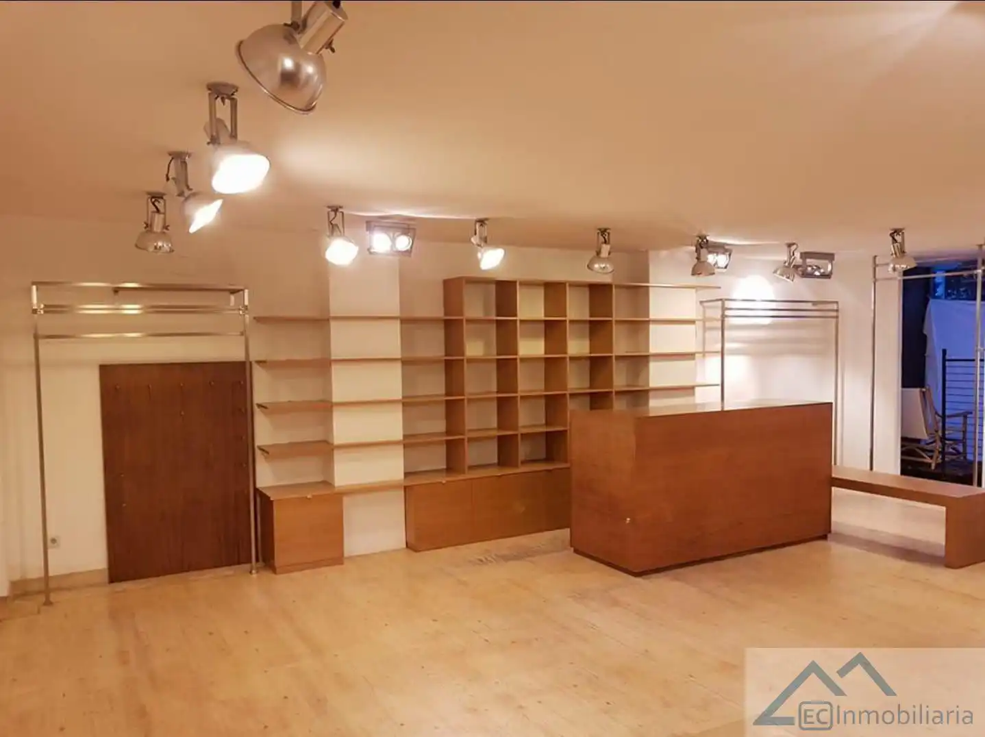 Business premises for sale in Marques de Comillas, imagen 3