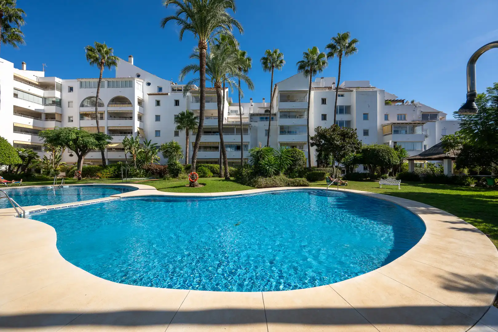 Apartment mit Pool zum Verkauf in PERNET 0