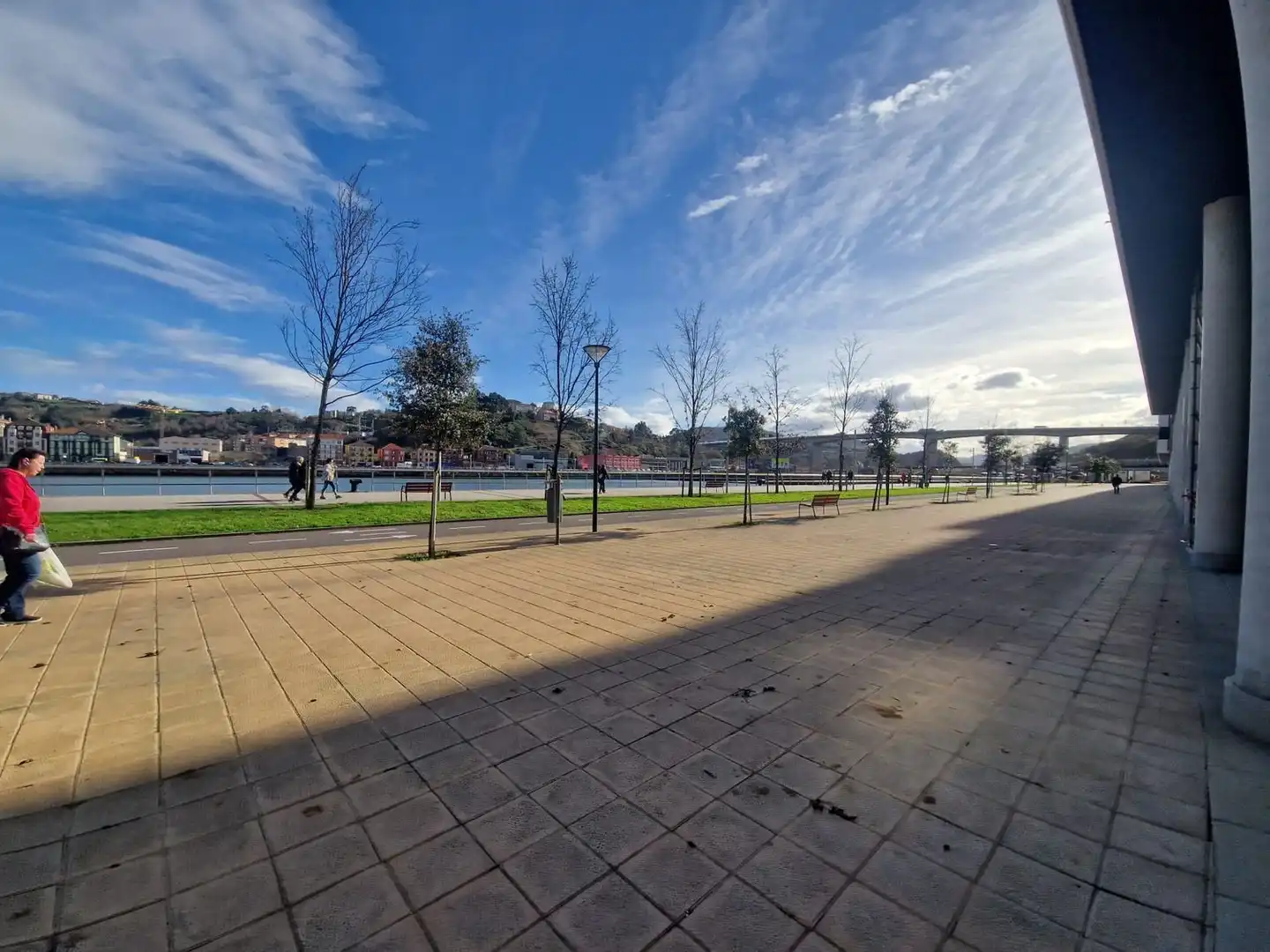 Vista exterior de Nave industrial de alquiler en Barakaldo 