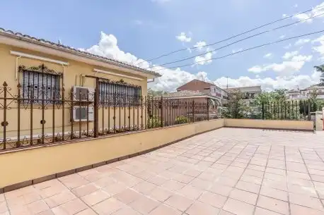 Terrassa de Casa o xalet en venda en Madrid amb Aire condicionat, Calefacció i Terrassa