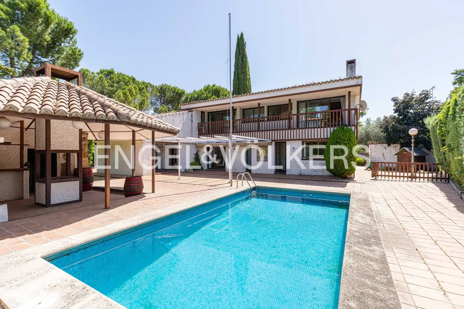 Vista exterior de Casa o chalet en venta en Las Rozas de Madrid con Calefacción, Jardín privado y Terraza