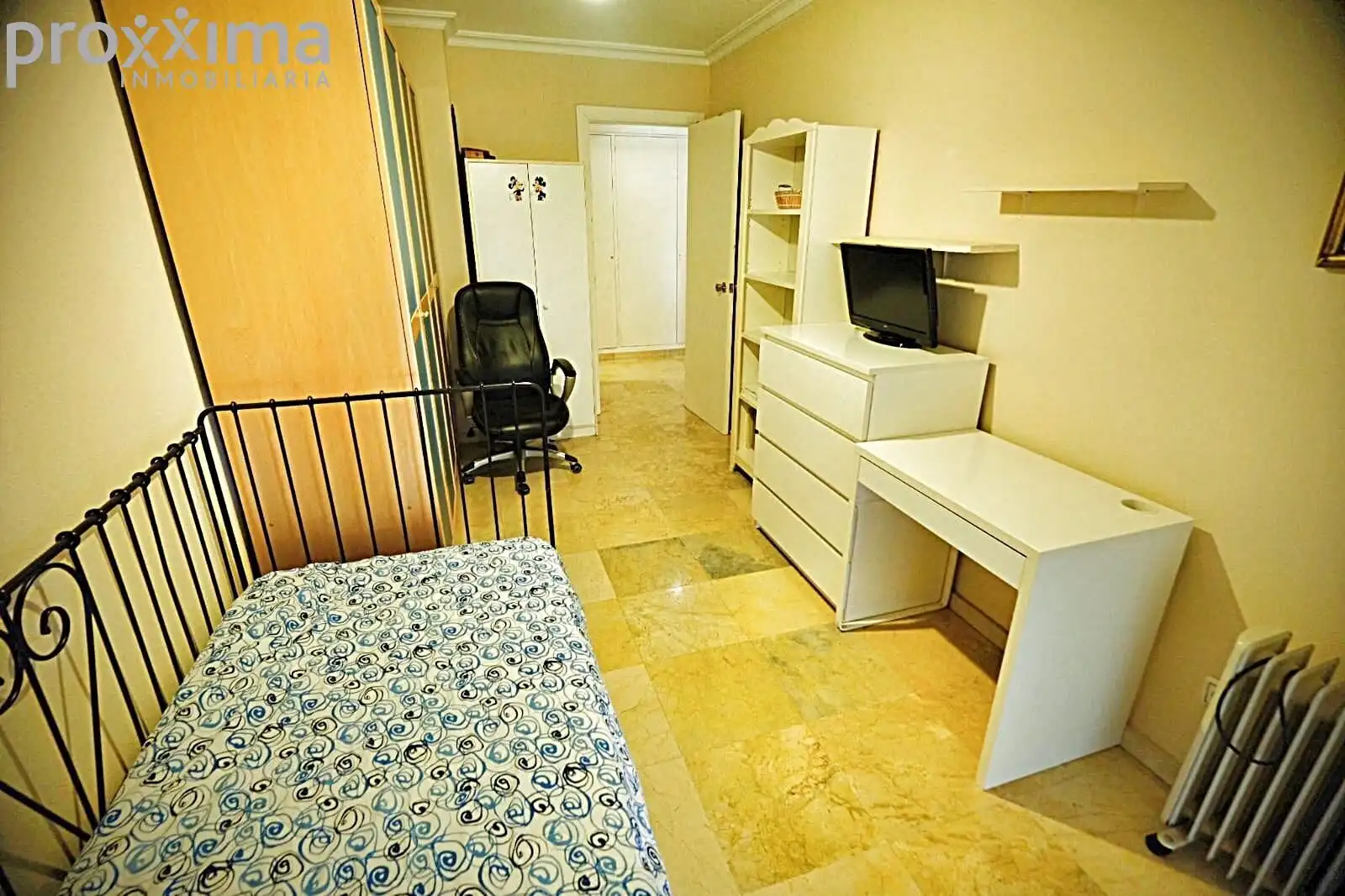 Habitación de Piso en venta en Sevilla con Jardín privado, Terraza y Trastero