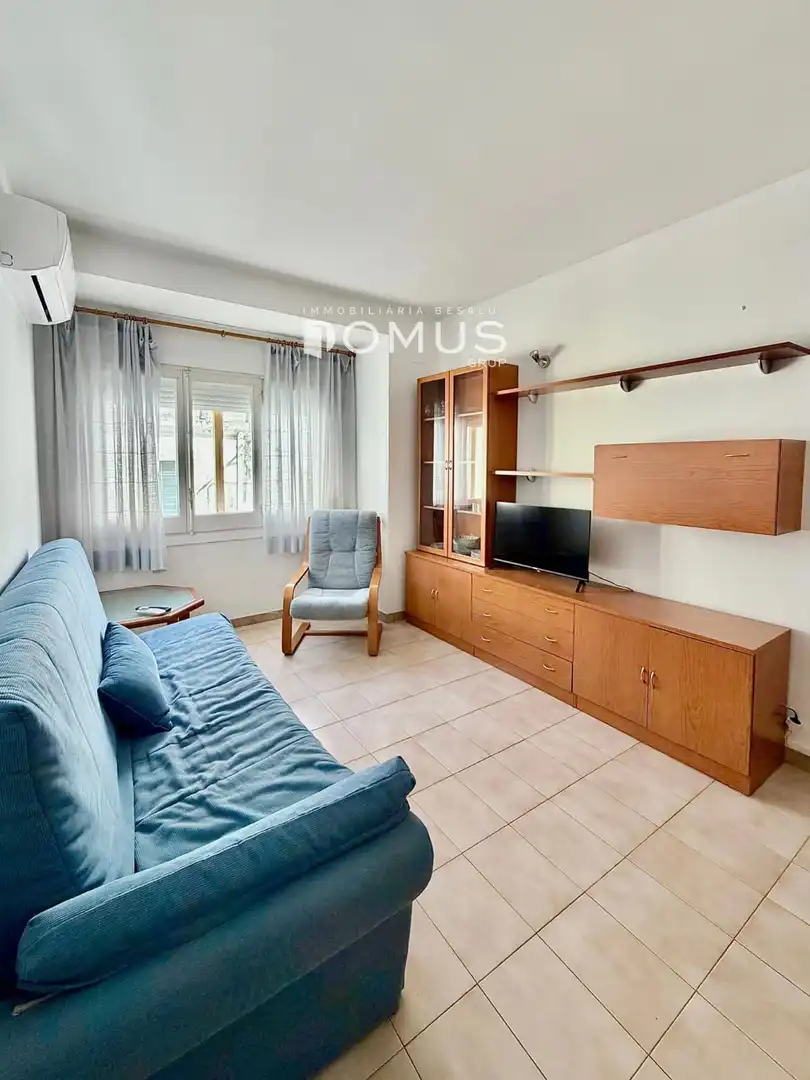 Wohnzimmer von Wohnung zur Miete in L'Escala mit Klimaanlage, Heizung und Terrasse