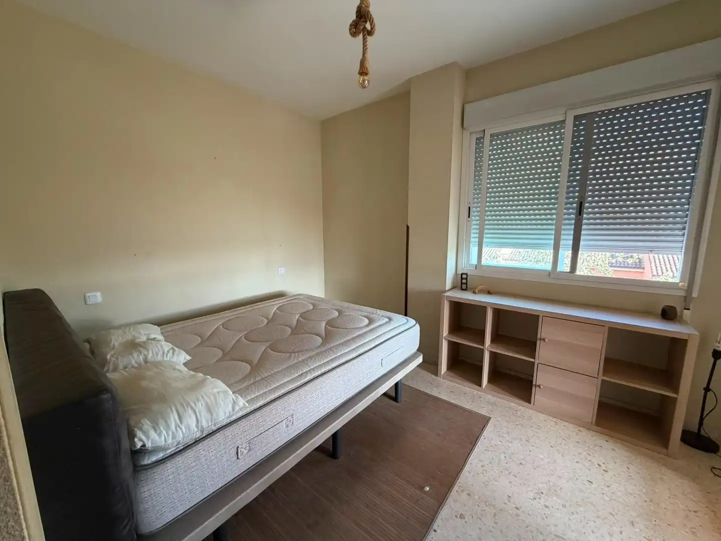 Habitación de Piso de alquiler en Badajoz con Aire acondicionado, Amueblado y Balcón
