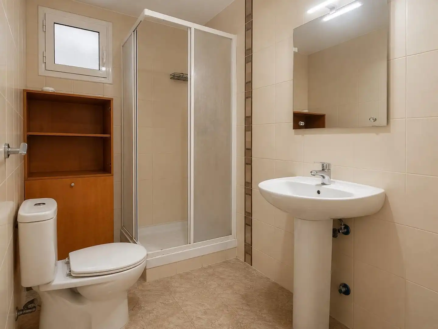 Bathroom of Flat for sale in Sabadell  with Air Conditioner and Storage room
