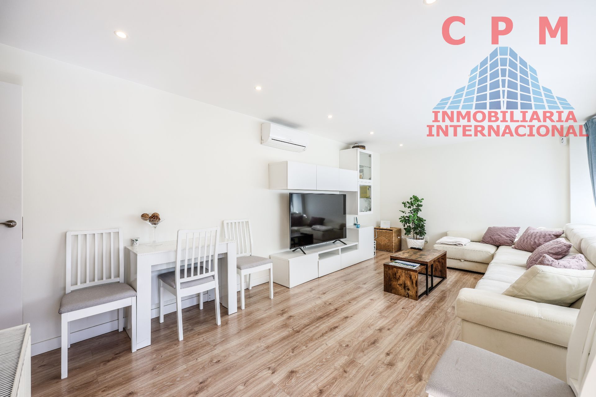 Sala de estar de Piso de alquiler en  Madrid Capital con Aire acondicionado, Calefacción y Parquet