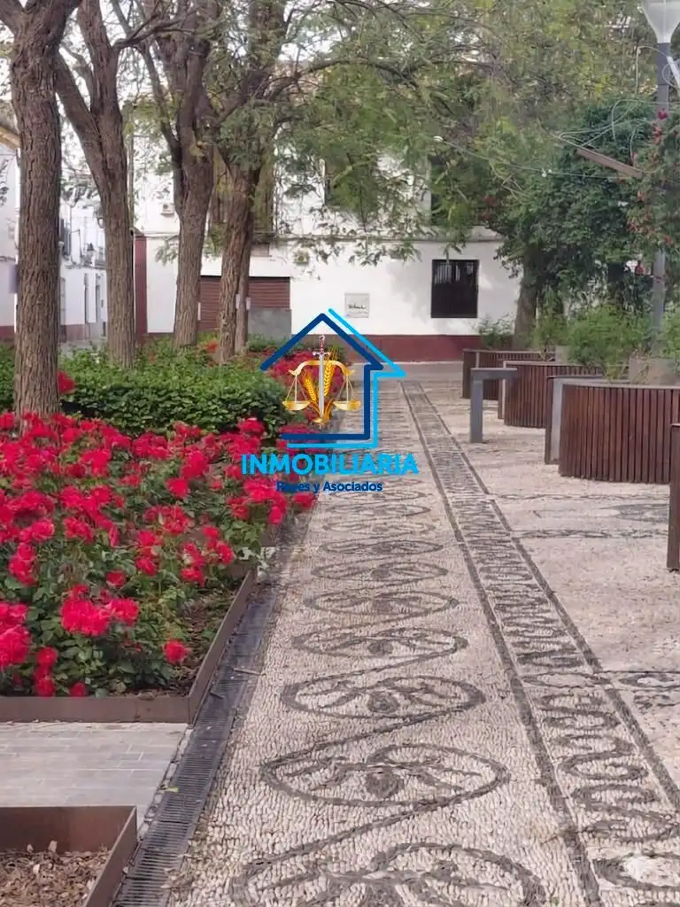 Vista exterior de Pis en venda en Córdoba