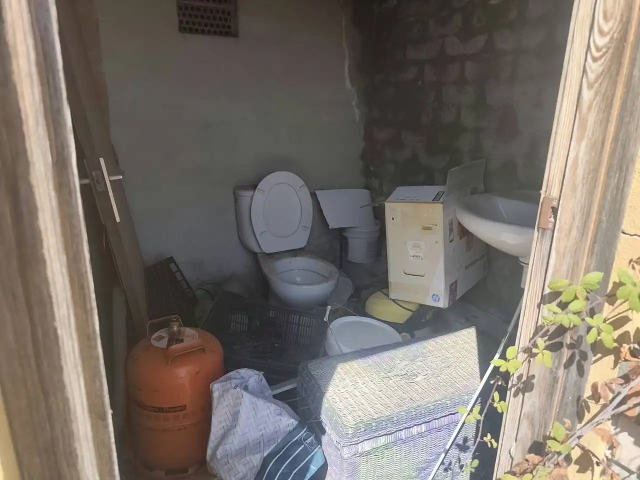 Bany de Casa o xalet en venda en Caldes de Montbui amb Terrassa i Piscina