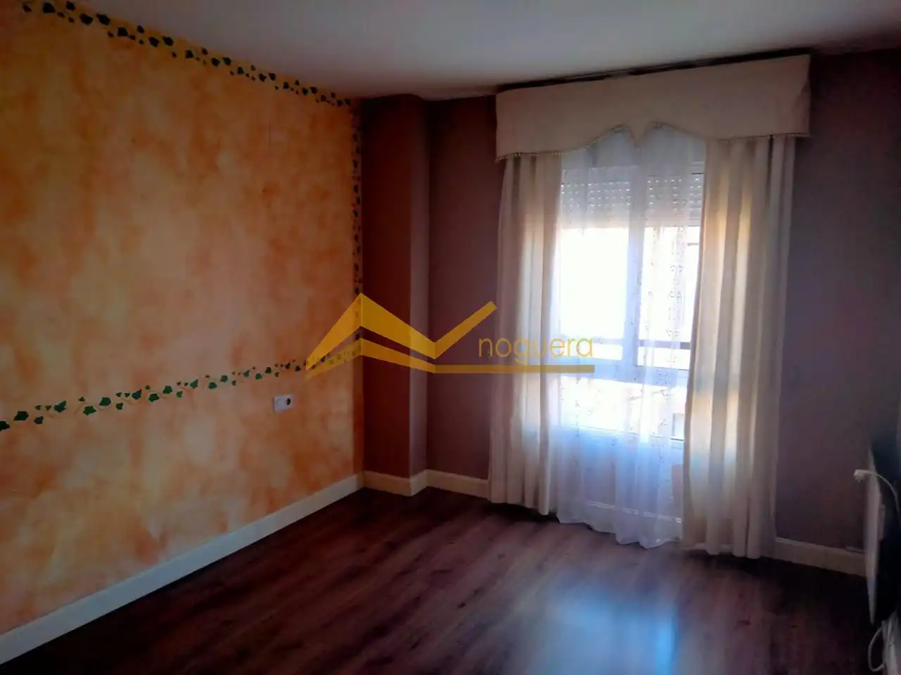 Schlafzimmer von Wohnung zum Verkauf in Guarromán mit Heizung und Balkon