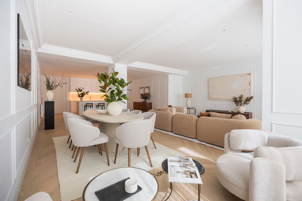 Living room of Apartment for sale in  Madrid Capital  with Air Conditioner, Heating and Storage room