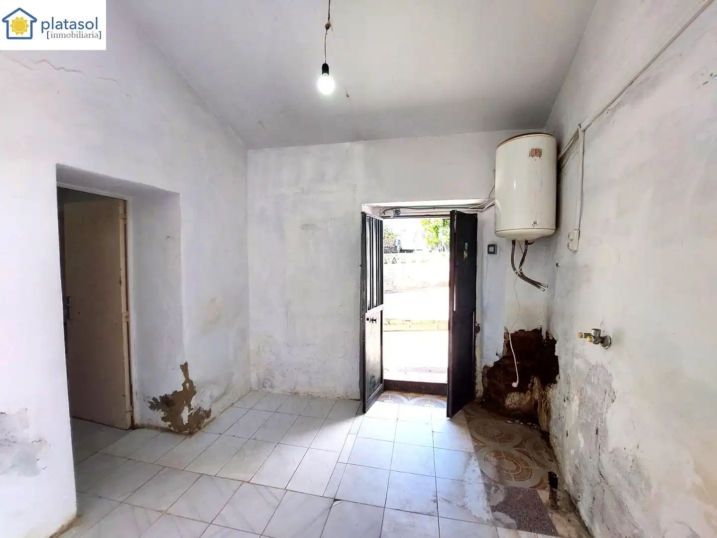 Haus oder Chalet zum Verkauf in El Garrobo mit Privatgarten