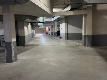 Einzelparkplatz mit Aufzug zur Miete in Calle Autonomía 10