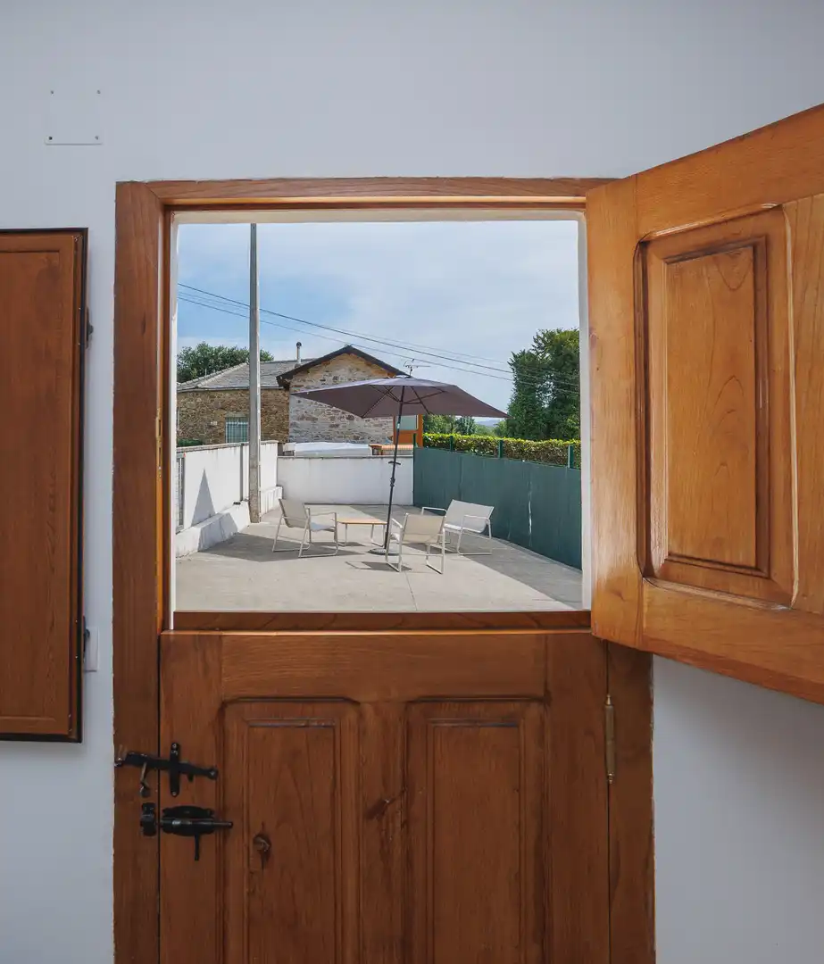 Terraza de Local en venta en Ribeira de Piquín con Amueblado