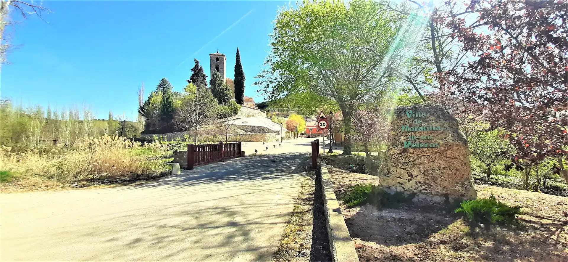 Außenansicht von Country house zum Verkauf in Moratilla de los Meleros mit Abstellraum und Balkon