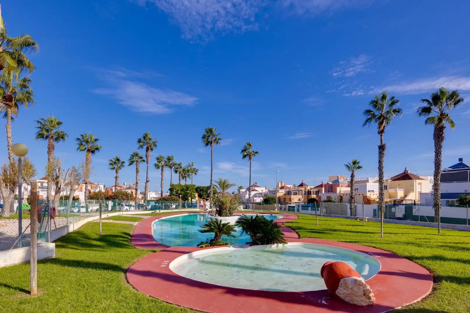 Piscina de Casa o chalet en venta en Torrevieja con Jardín privado, Terraza y Trastero