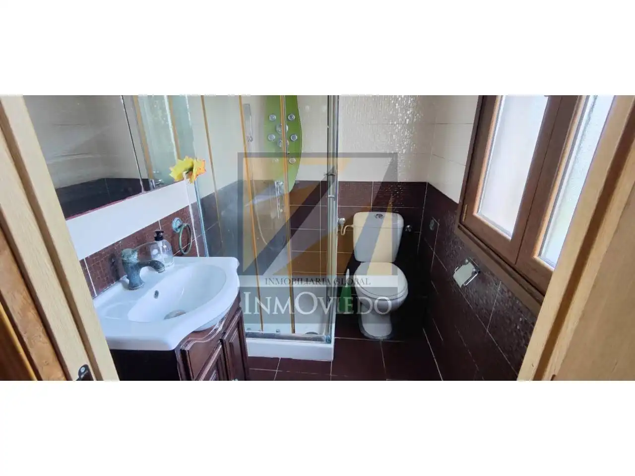 Baño de Casa o chalet en venta en Oviedo  con Calefacción, Terraza y Alarma