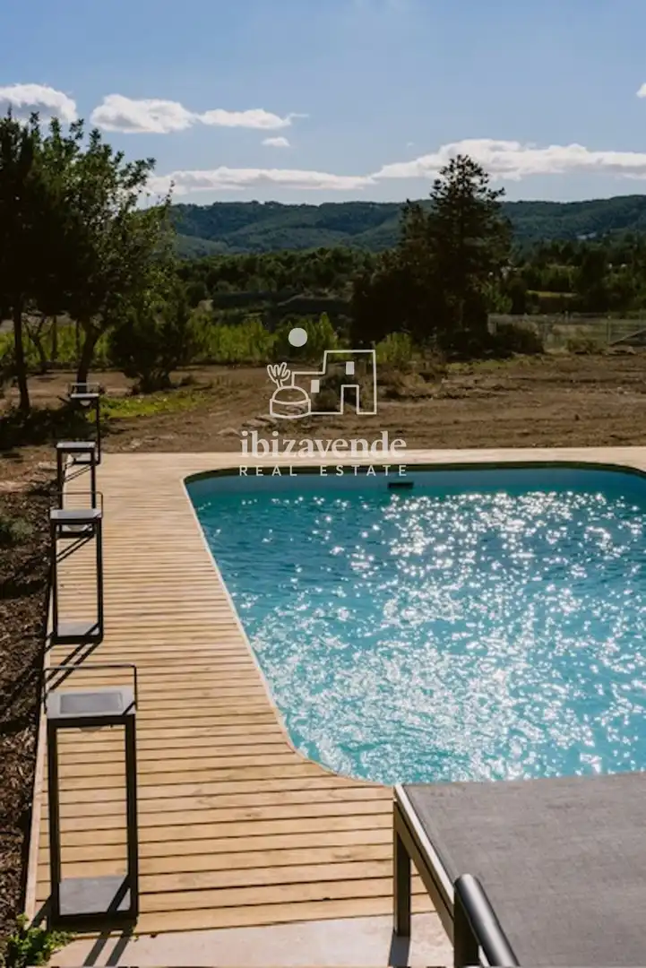 Piscina de Casa o chalet de alquiler en Sant Joan de Labritja con Aire acondicionado, Calefacción y Jardín privado