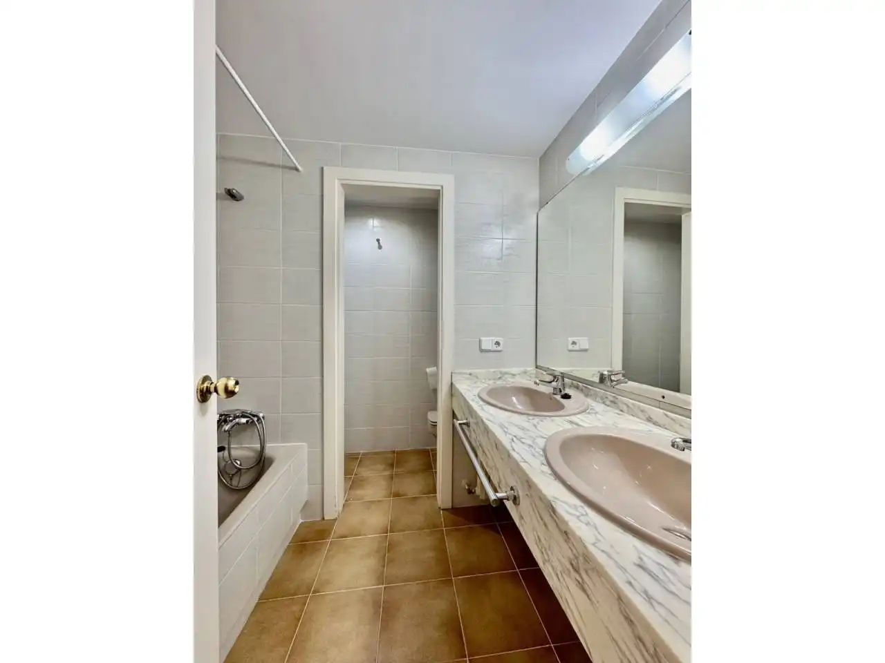 Baño de Piso de alquiler en  Palma de Mallorca con Aire acondicionado, Calefacción y Terraza