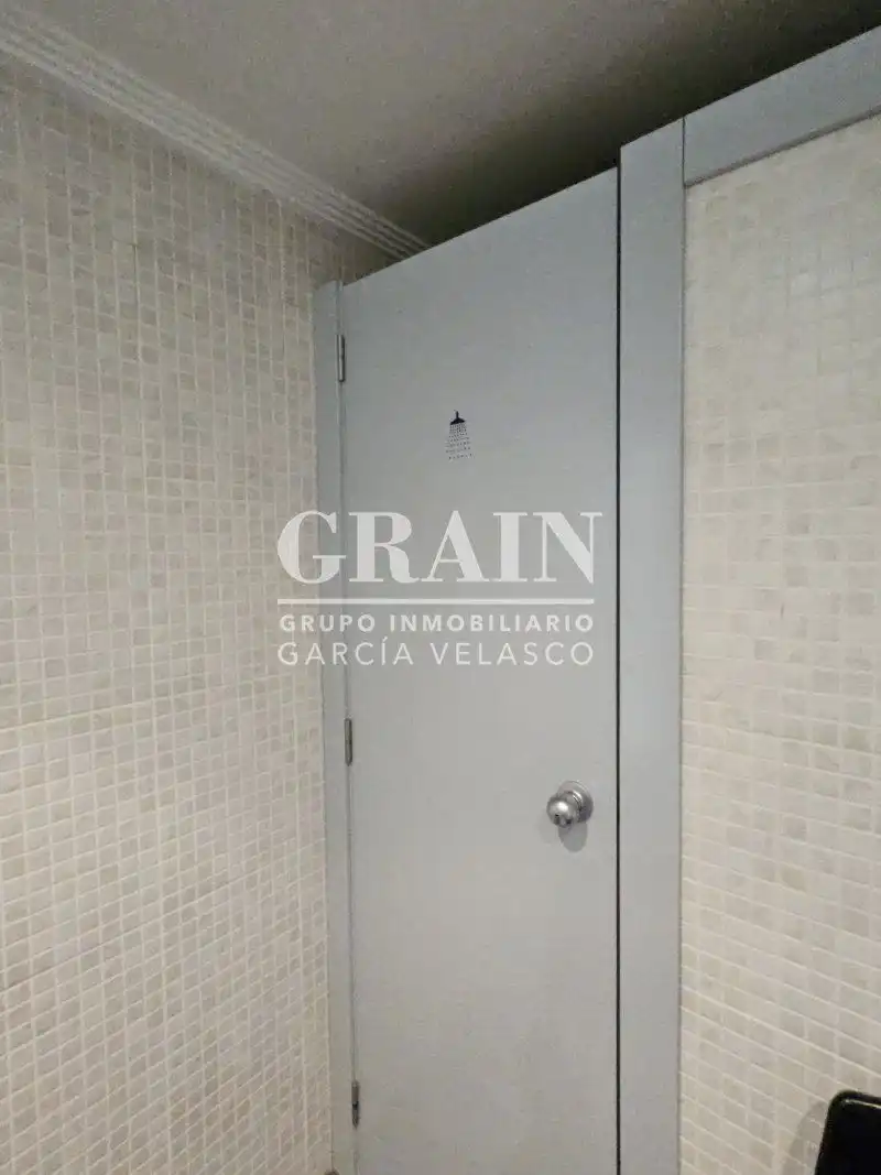 Baño de Local en venta en Albacete con Aire acondicionado