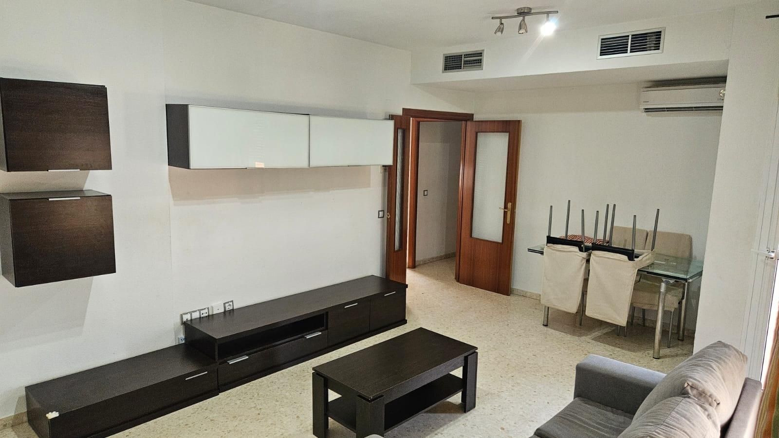 Sala de estar de Piso en venta en  Sevilla Capital con Aire acondicionado, Terraza y Trastero