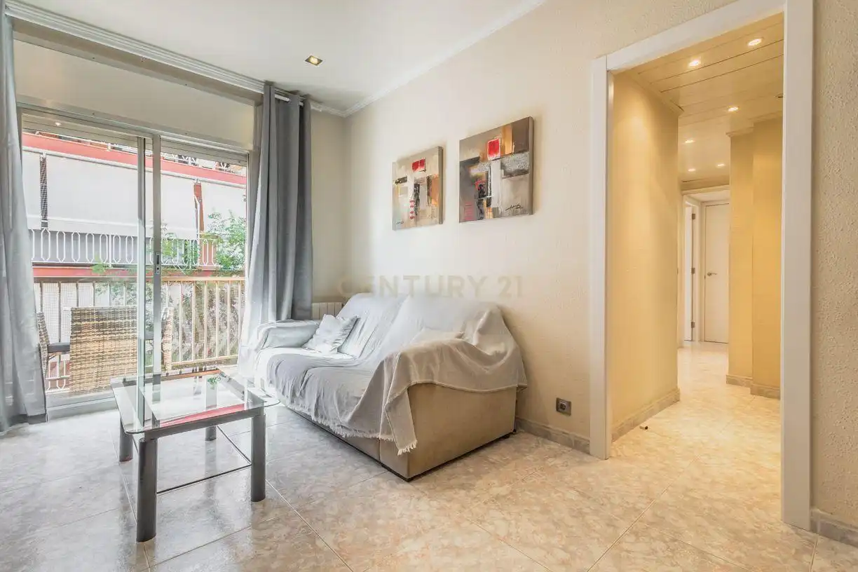 Dormitori de Apartament en venda en Sant Joan Despí amb Aire condicionat