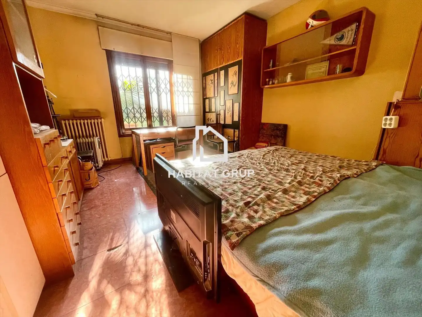 Dormitori de Casa o xalet en venda en Girona amb Aire condicionat, Calefacció i Jardí privat