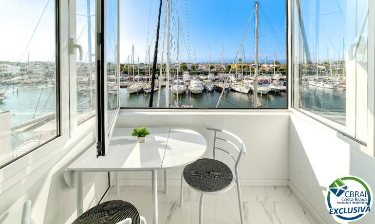 Balcony of Apartment for sale in Empuriabrava  with Air Conditioner, Terrace and Furnished