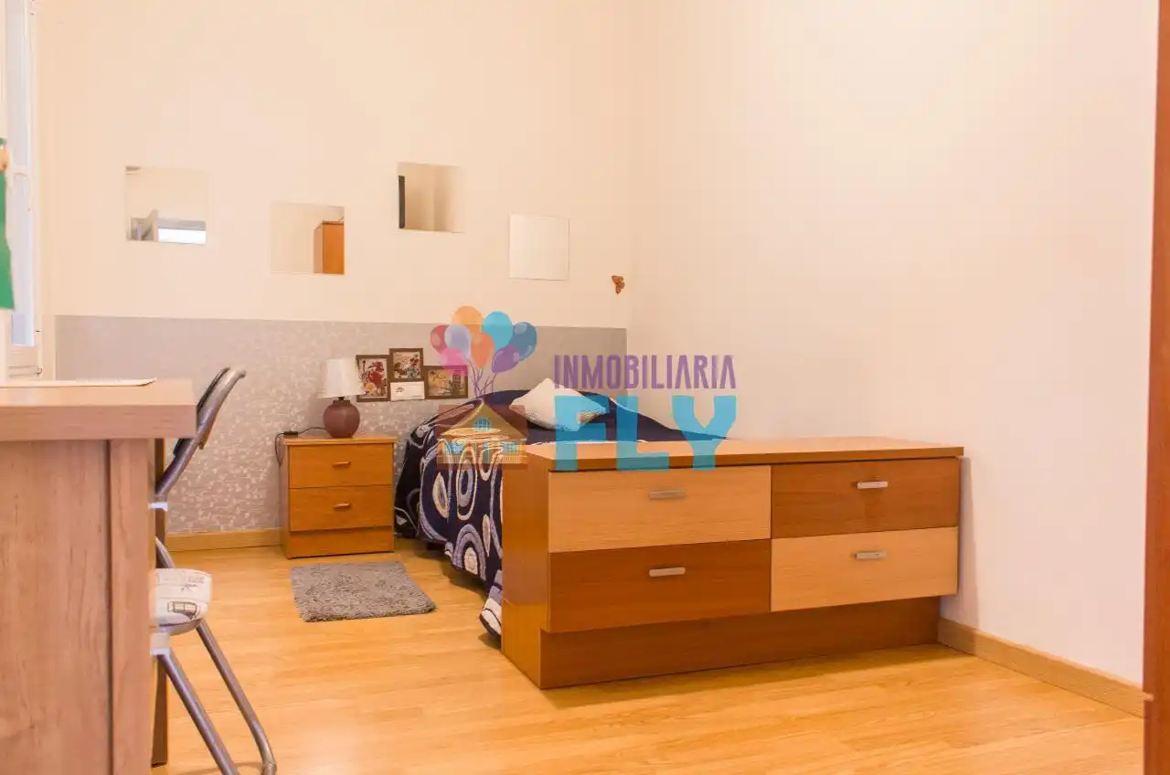 Habitación de Piso para compartir en Ourense Capital  con Calefacción, Amueblado y Balcón